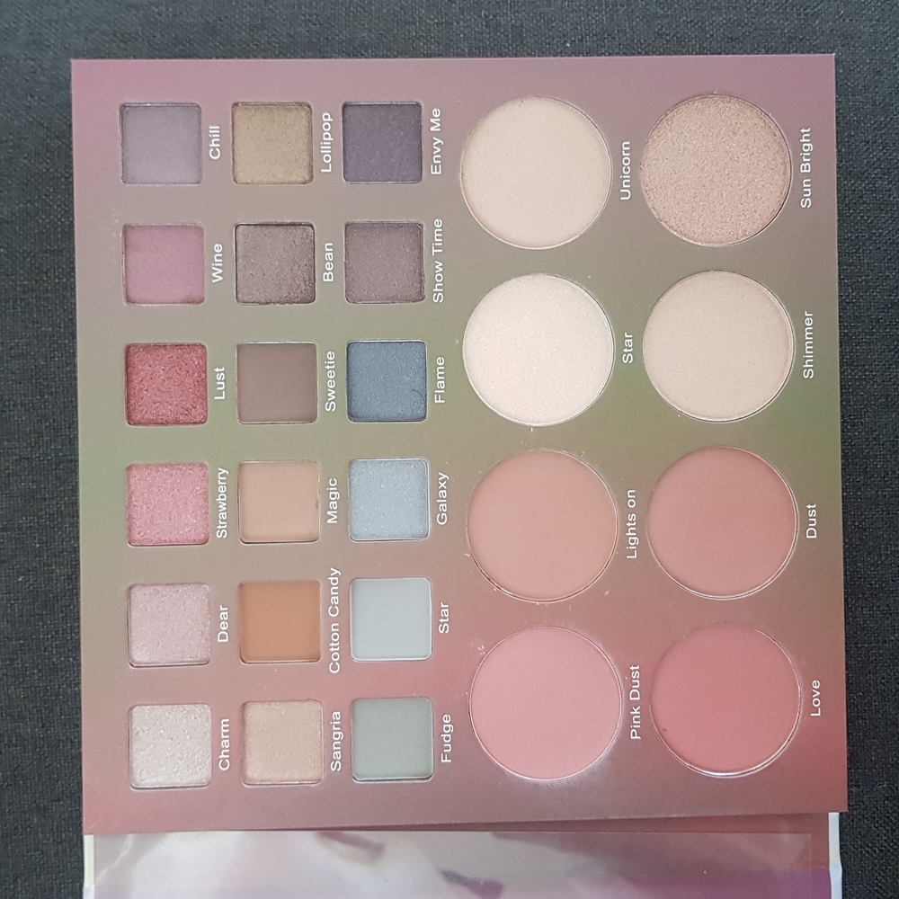 Makeup!!! - Picture 4 of 4
